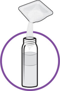 Pouring MDMA into the extraction vial